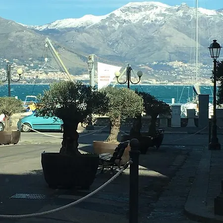 Almayer La * Gaeta