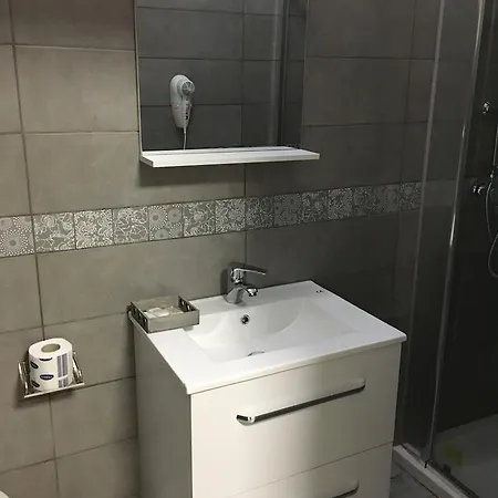Pensión Almayer La Gaeta
