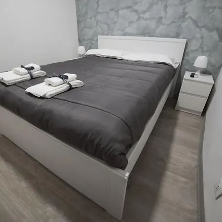 Almayer La * Gaeta